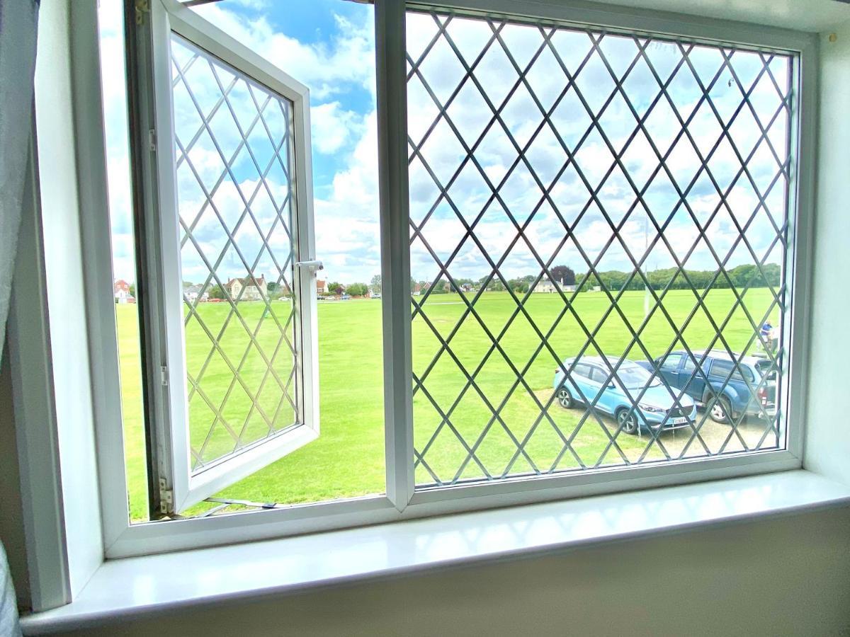 Cosy Cottage Great Bentley Near Station And Shops Екстер'єр фото