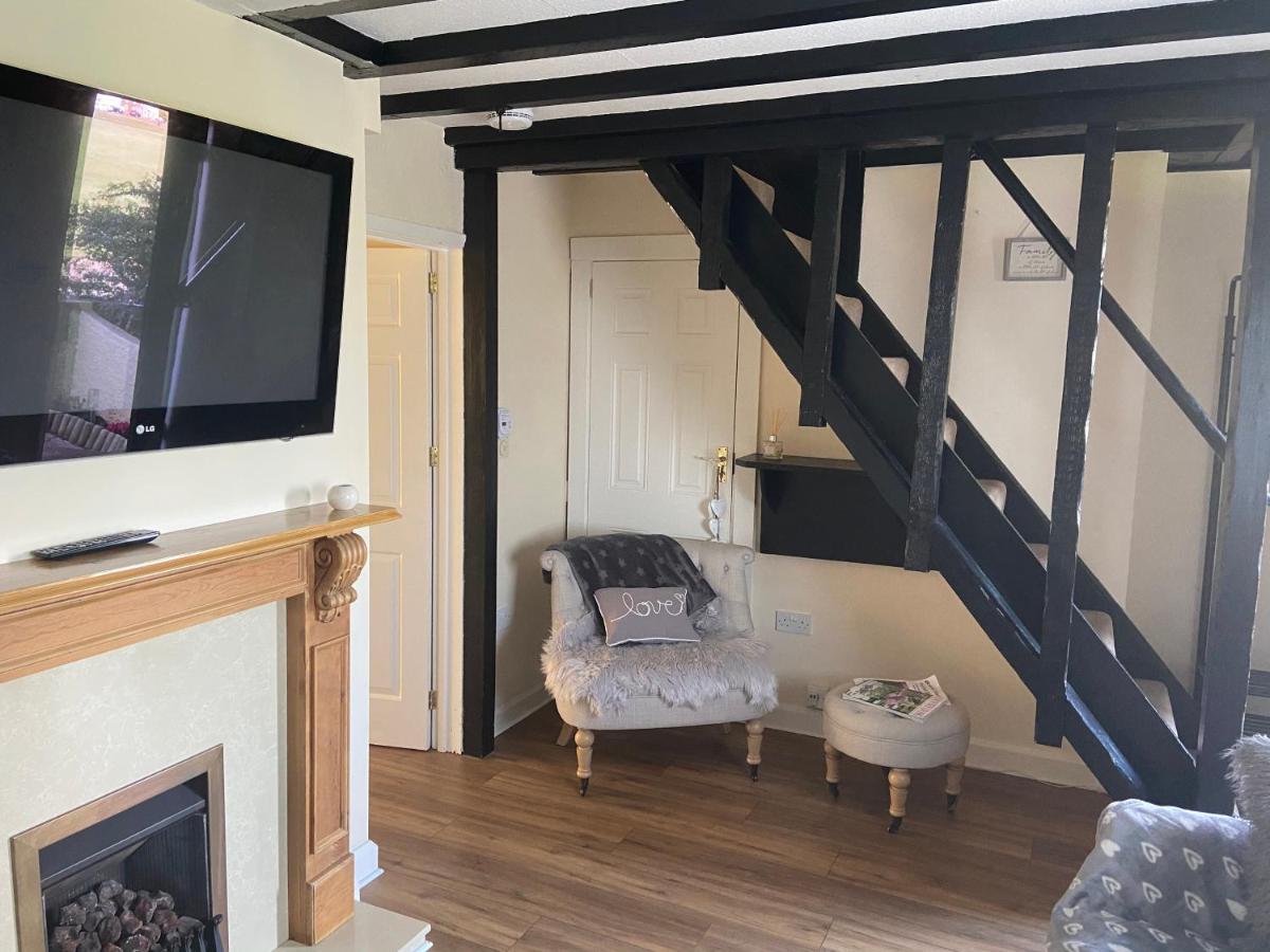 Cosy Cottage Great Bentley Near Station And Shops Екстер'єр фото