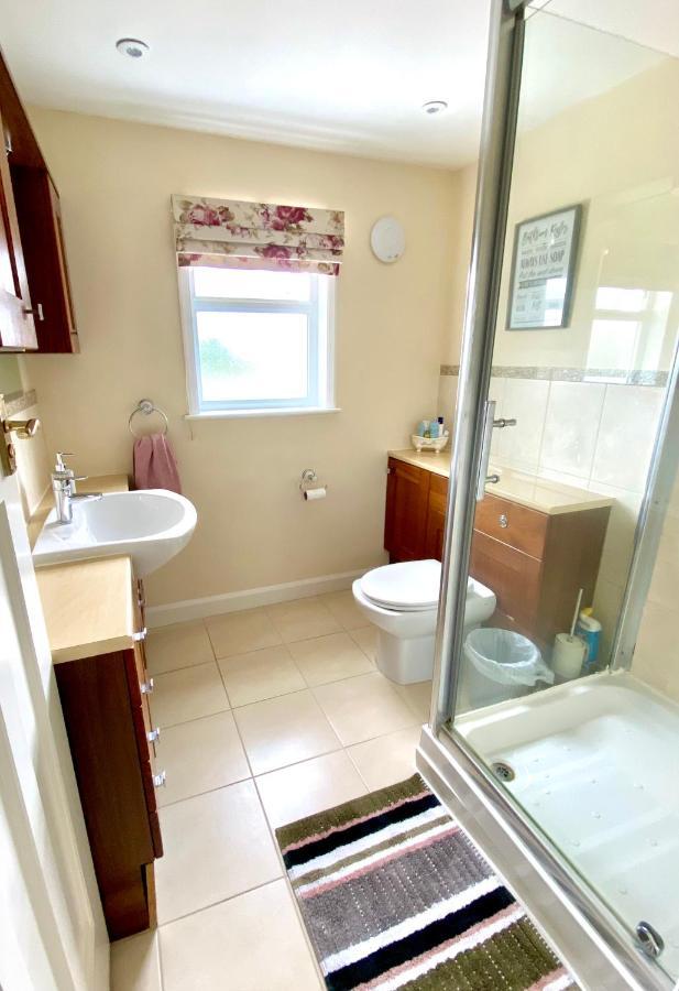 Cosy Cottage Great Bentley Near Station And Shops Екстер'єр фото